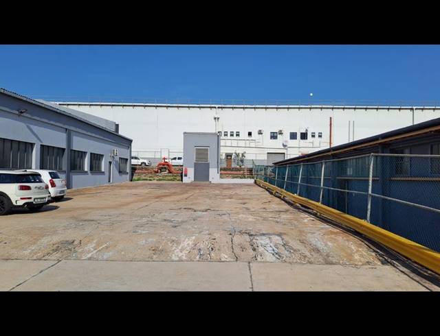 INDUSTRIAL PROPERTY TO RENT IN SIDWELL